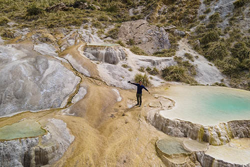 Banos-Azules-Cajon-del-Maipo.Cortesia Camara de Turismo Cajòn del Maipo