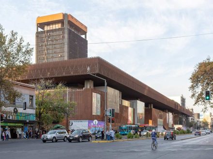 Centro_Cultural_Gabriela_Mistral_Santiago